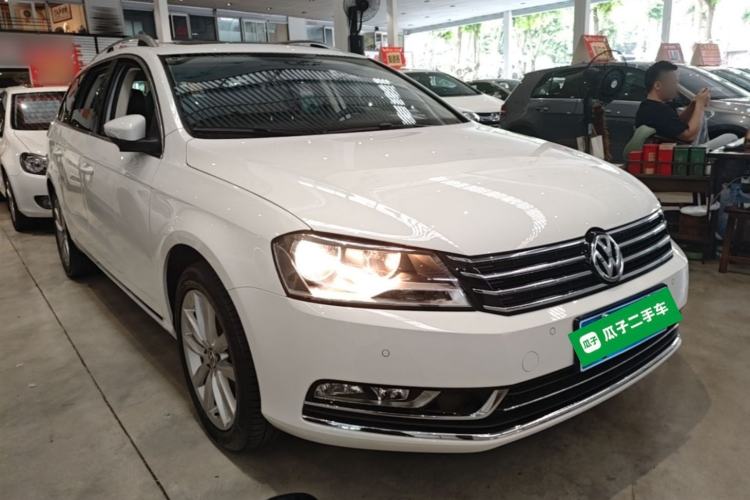 Used Volkswagen Magotan 2012 Travel Edition 2.0 TSI Comfort Version Front Right 45 Deg