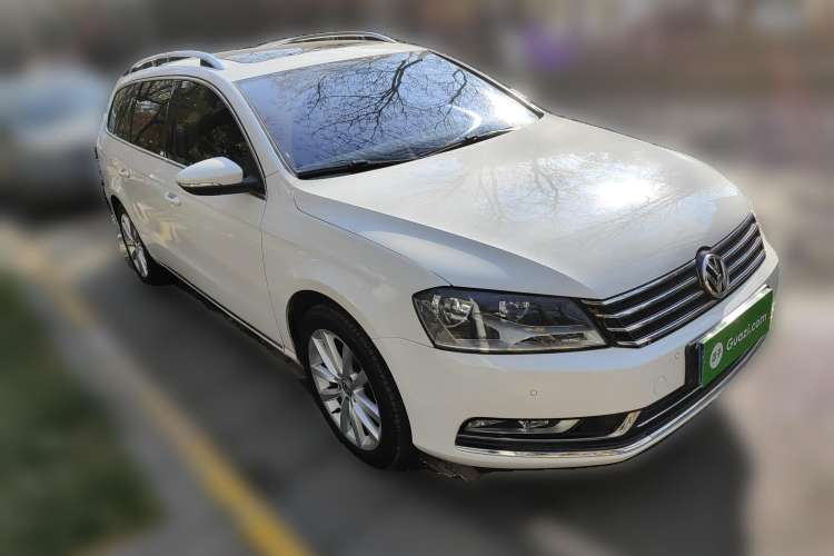Used Volkswagen Magotan 2012 Travel Edition 2.0 TSI Comfort Version Front Right 45 Deg