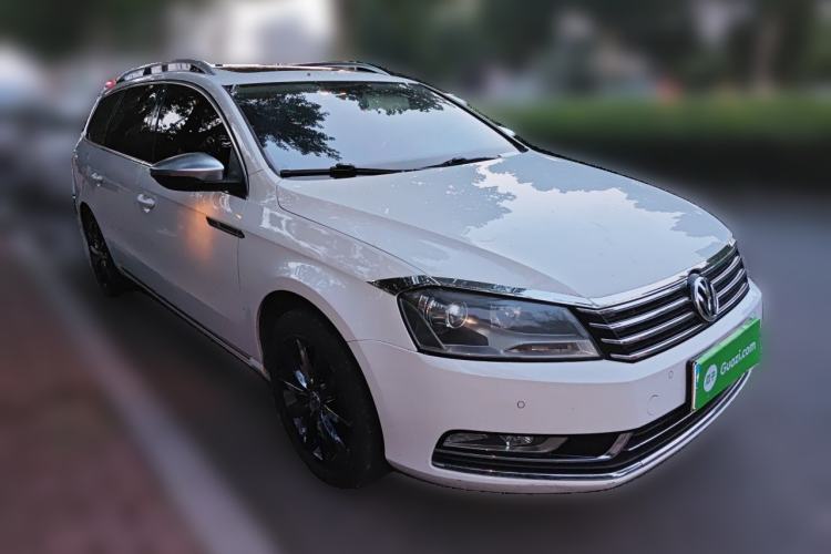 Used Volkswagen Magotan 2012 Travel Edition 2.0 TSI Comfort Version Front Right 45 Deg