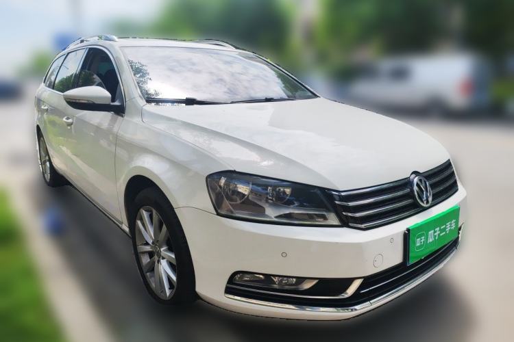 Used Volkswagen Magotan 2012 Travel Edition 2.0 TSI Comfort Version Front Right 45 Deg