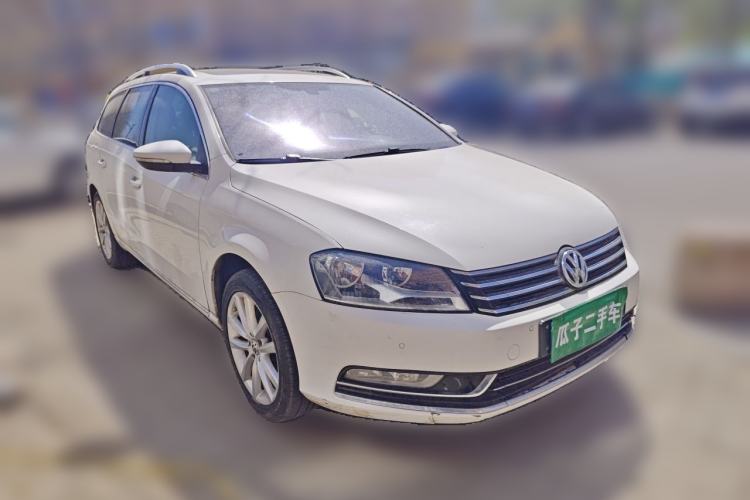 Used Volkswagen Magotan 2012 Travel Edition 2.0 TSI Comfort Version Front Right 45 Deg