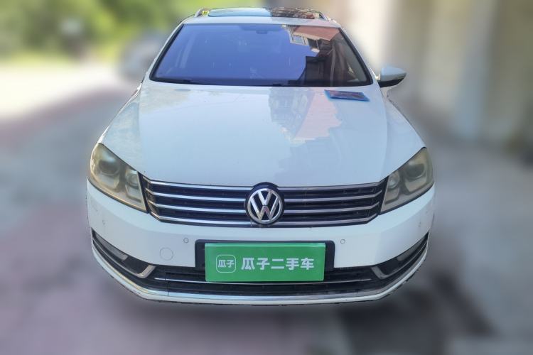 Used Volkswagen Magotan 2012 Travel Edition 2.0 TSI Luxury Version Front