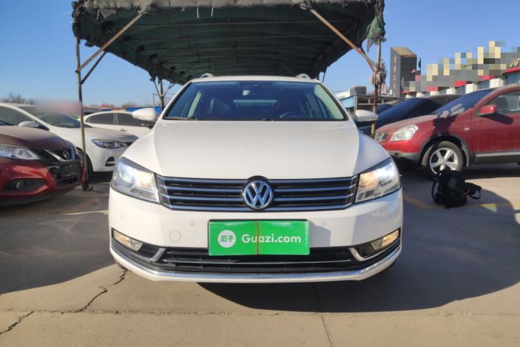 Used Volkswagen Magotan 2012 Travel Edition 2.0 TSI Comfort Version Front