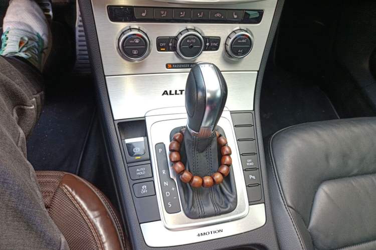 Used Volkswagen Magotan 2012 Travel Edition 2.0 TSI 4x4 Comfort Version Gear Lever