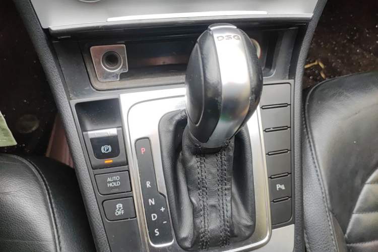 Used Volkswagen Magotan 2012 1.8TSI Luxury Model Gear Lever