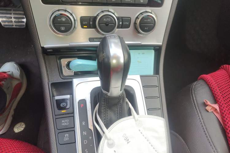 Used Volkswagen Magotan 2012 Travel Edition 2.0 TSI 4x4 Comfort Version Gear Lever