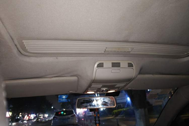 Used Volkswagen Magotan 2012 Revised 1.8TSI Luxury Version Headliner