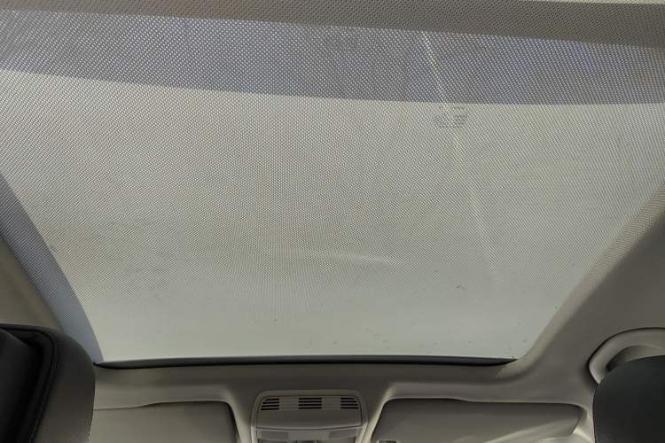 Used Volkswagen Magotan 2012 Travel Edition 2.0 TSI Comfort Version Headliner