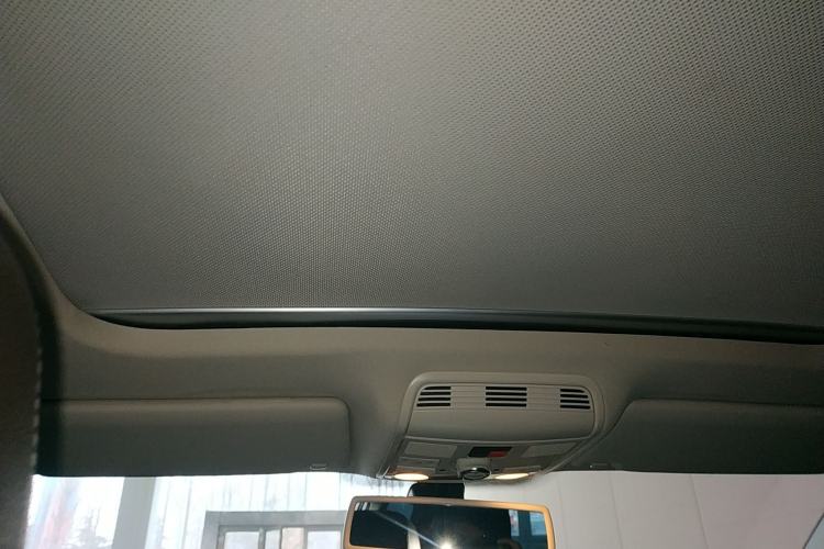 Used Volkswagen Magotan 2012 Travel Edition 2.0 TSI Comfort Version Headliner