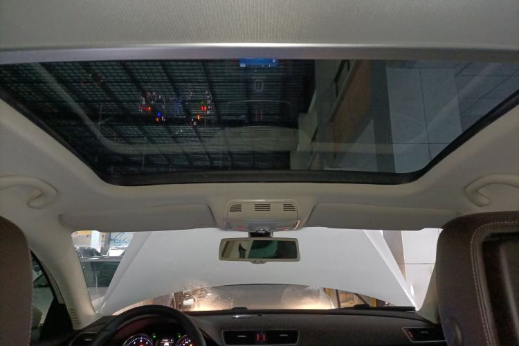 Used Volkswagen Magotan 2012 Travel Edition 2.0 TSI Comfort Version Headliner