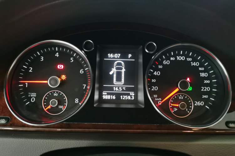 Used Volkswagen Magotan 2012 Travel Edition 2.0 TSI Comfort Version Instrument Cluster