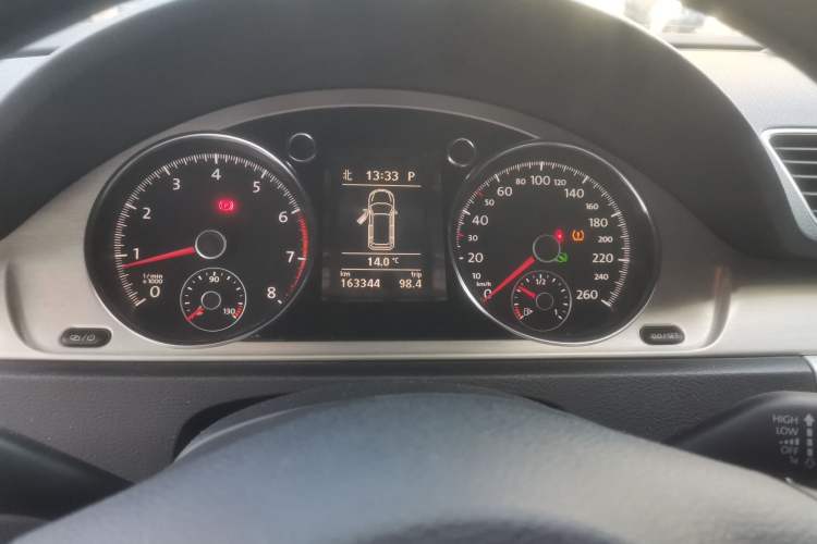 Used Volkswagen Magotan 2012 Travel Edition 2.0 TSI Four-Wheel Drive Luxury Version Instrument Cluster