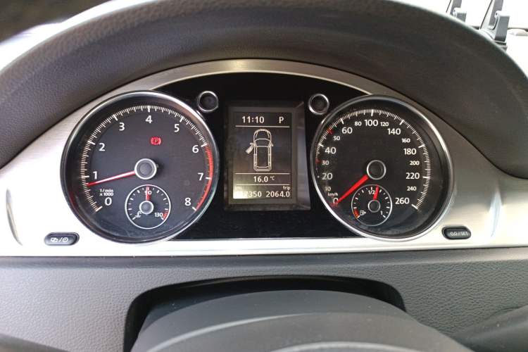 Used Volkswagen Magotan 2012 Travel Edition 2.0 TSI 4x4 Comfort Version Instrument Cluster