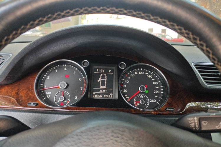 Used Volkswagen Magotan 2012 Travel Edition 2.0 TSI Luxury Version Instrument Cluster