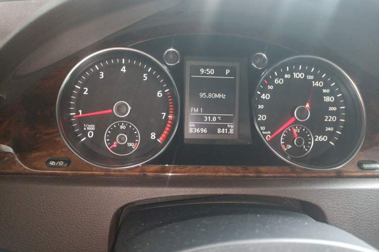 Used Volkswagen Magotan 2012 Travel Edition 2.0 TSI Comfort Version Instrument Cluster