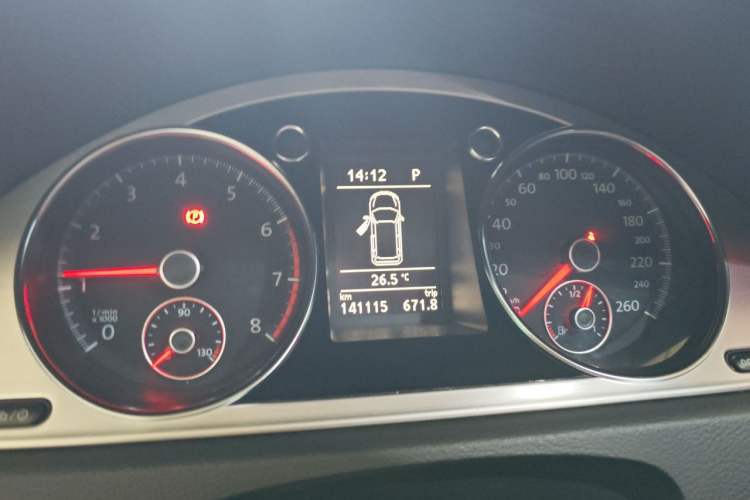 Used Volkswagen Magotan 2012 Travel Edition 2.0 TSI 4x4 Comfort Version Instrument Cluster