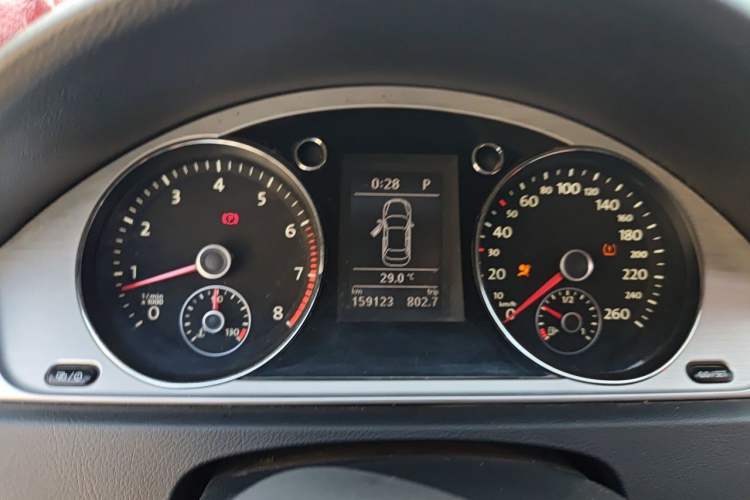 Used Volkswagen Magotan 2012 Revised 1.8TSI Comfort Version Instrument Cluster