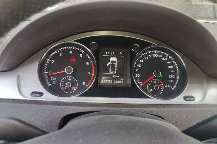 Used Volkswagen Magotan 2012 Travel Edition 2.0 TSI 4x4 Comfort Version Instrument Cluster