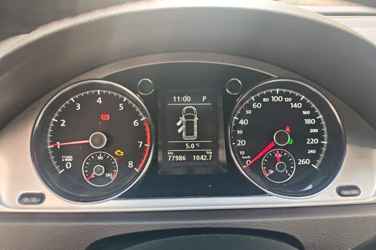 Used Volkswagen Magotan 2012 Travel Edition 2.0 TSI Four-Wheel Drive Luxury Version Instrument Cluster