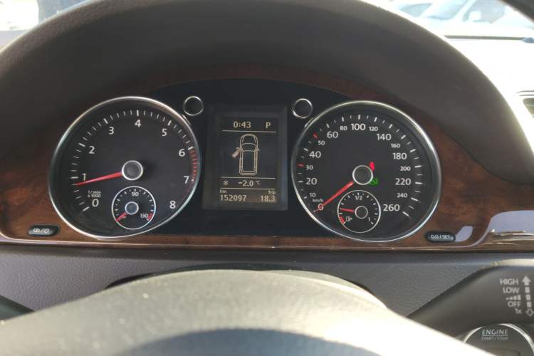 Used Volkswagen Magotan 2012 Travel Edition 2.0 TSI Comfort Version Instrument Cluster