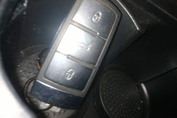 Used Volkswagen Magotan 2012 Travel Edition 2.0 TSI Comfort Version Interior 1