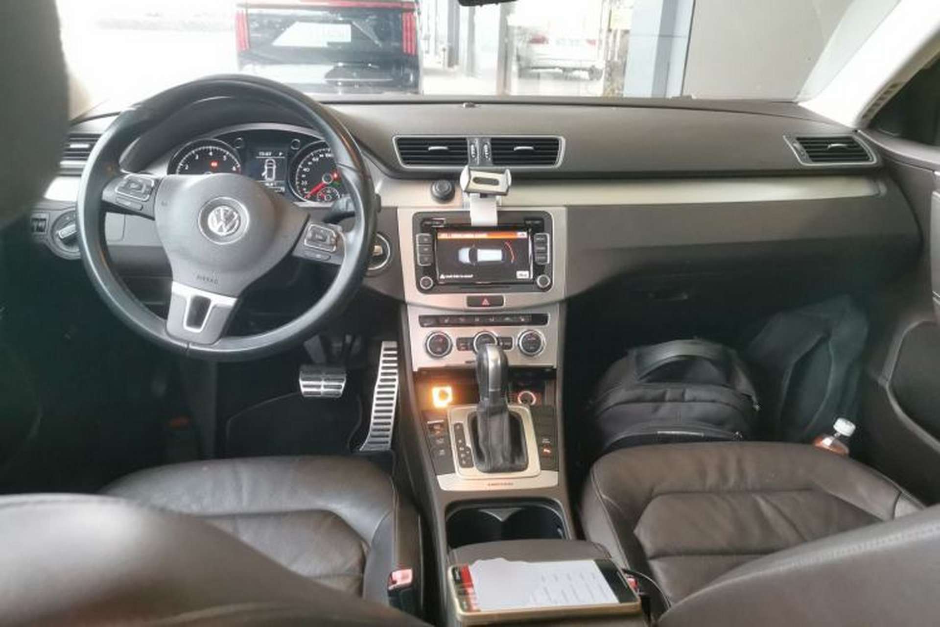 Used Volkswagen Magotan 2012 Travel Edition 2.0 TSI 4x4 Comfort Version Interior 2
