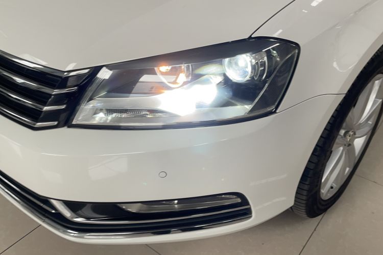 Used Volkswagen Magotan 2012 Travel Edition 2.0 TSI Comfort Version Left Front Headlight