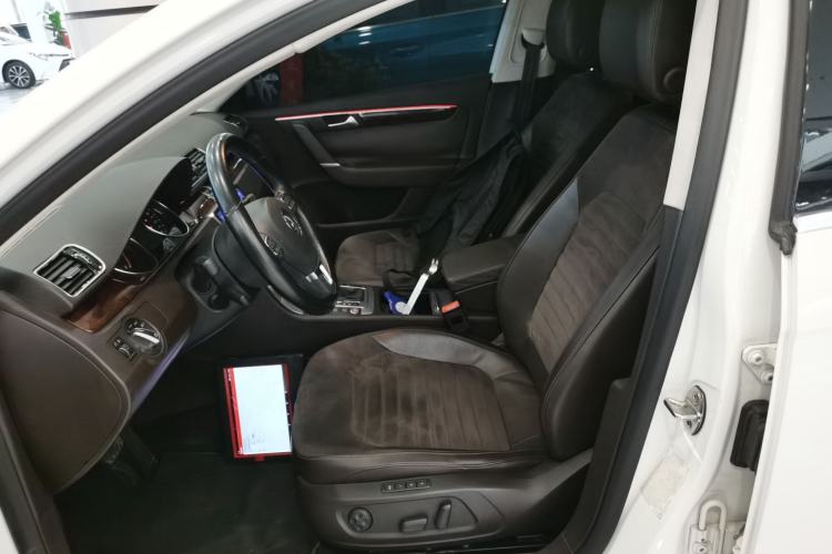 Used Volkswagen Magotan 2012 Travel Edition 2.0 TSI Comfort Version Left Front Seat