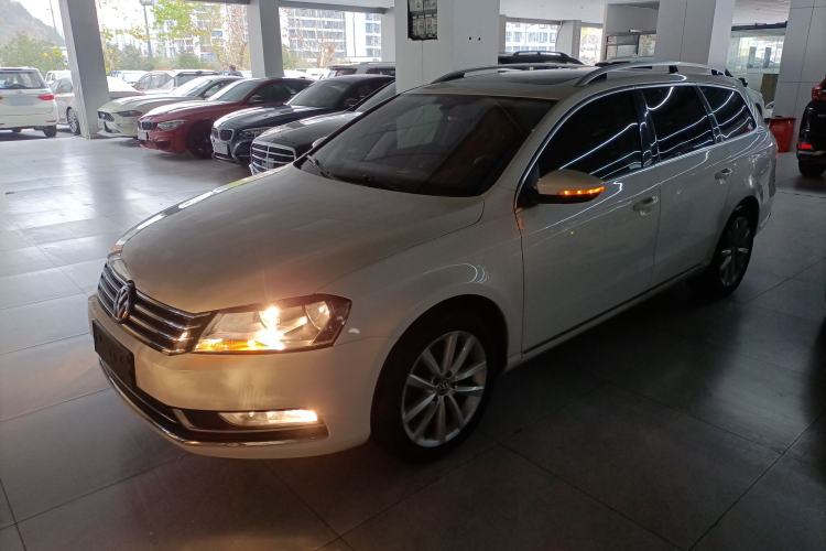 Used Volkswagen Magotan 2012 Travel Edition 2.0 TSI Comfort Version Left Side