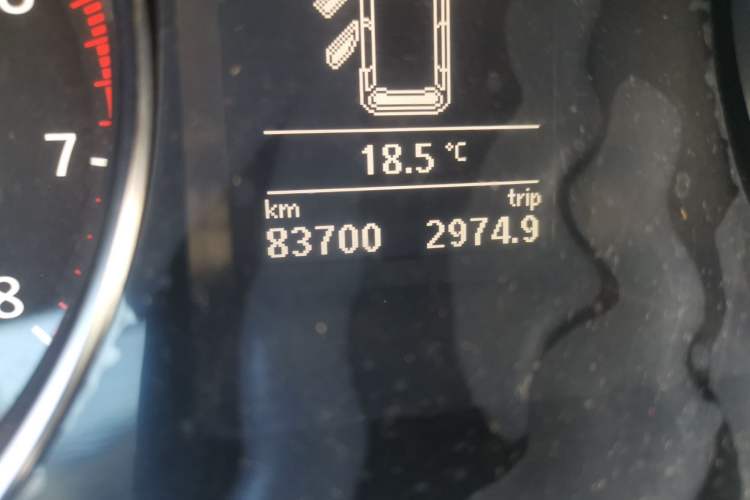 Used Volkswagen Magotan 2012 Travel Edition 2.0 TSI 4x4 Comfort Version Odometer Close Up