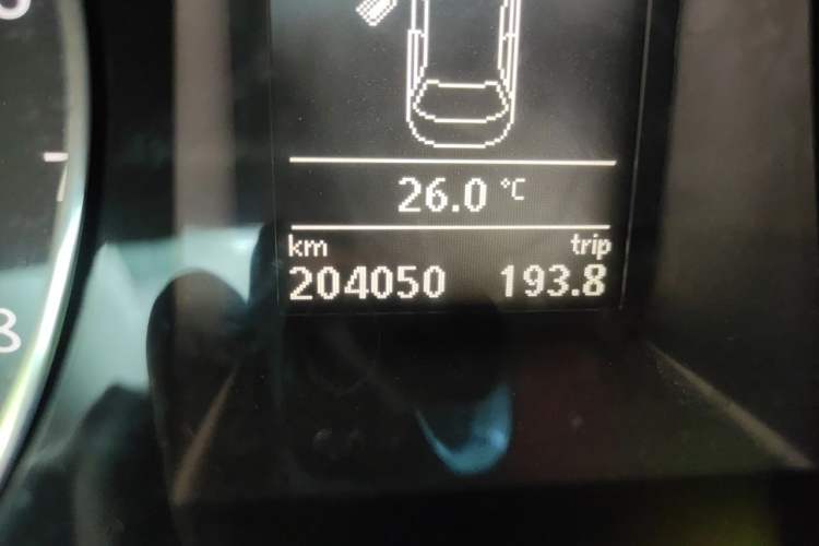 Used Volkswagen Magotan 2012 1.8TSI Luxury Model Odometer Close Up