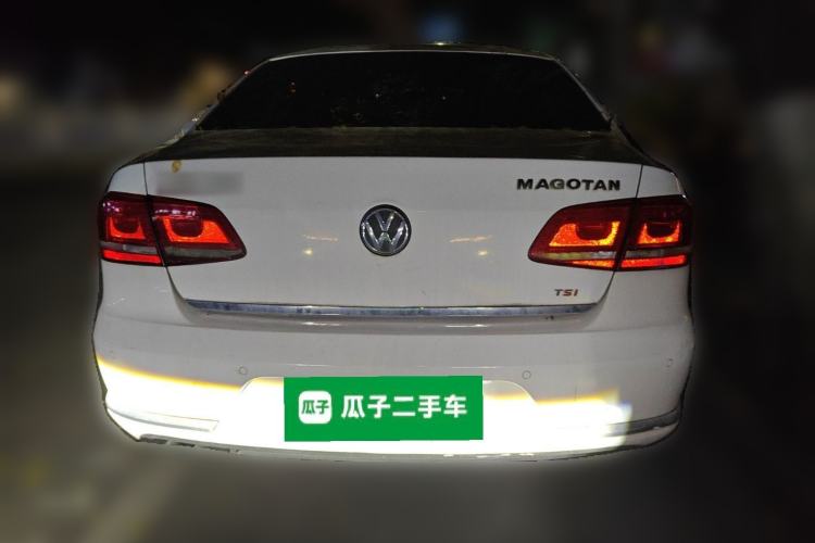 Used Volkswagen Magotan 2012 Revised 1.8TSI Luxury Version Rear