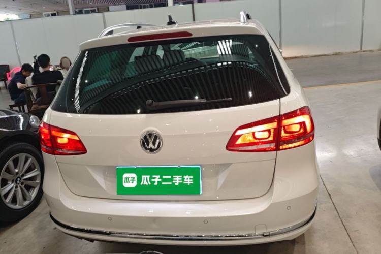 Used Volkswagen Magotan 2012 Travel Edition 2.0 TSI Comfort Version Rear