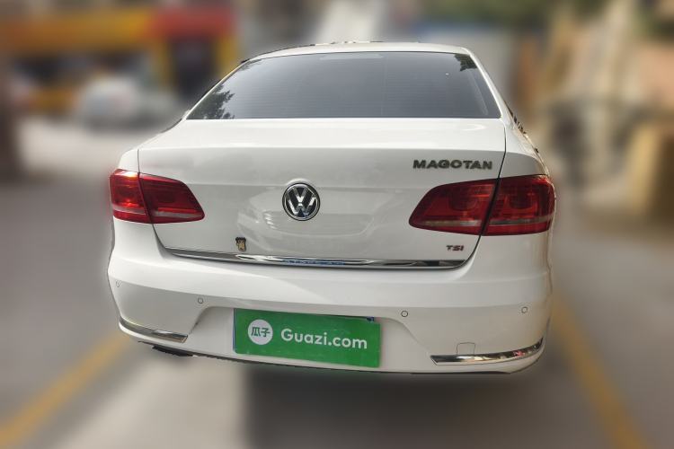 Used Volkswagen Magotan 2012 Facelift 1.8TSI Prestige Model Rear