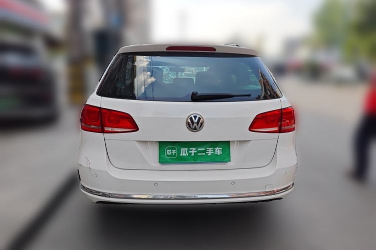 Used Volkswagen Magotan 2012 Travel Edition 2.0 TSI Comfort Version Rear