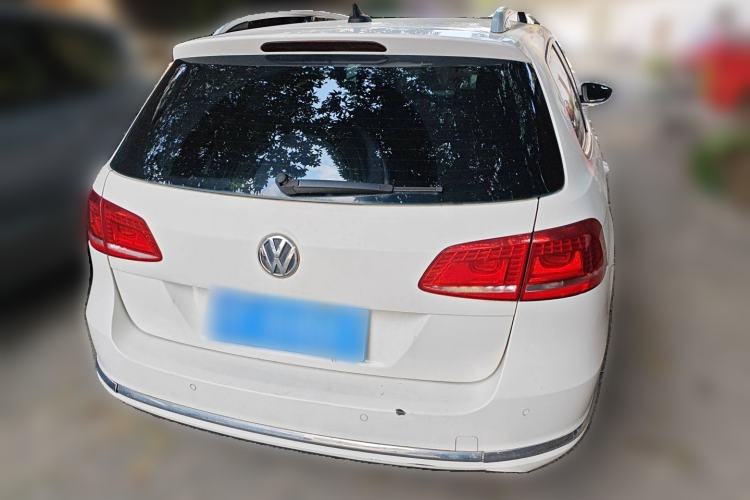Used Volkswagen Magotan 2012 Travel Edition 2.0 TSI Luxury Version Rear