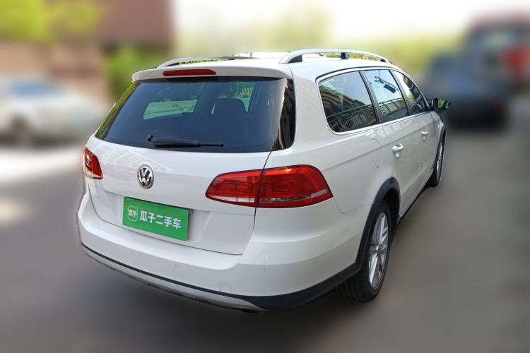 Used Volkswagen Magotan 2012 Travel Edition 2.0 TSI 4x4 Comfort Version Rear Right 45 Deg