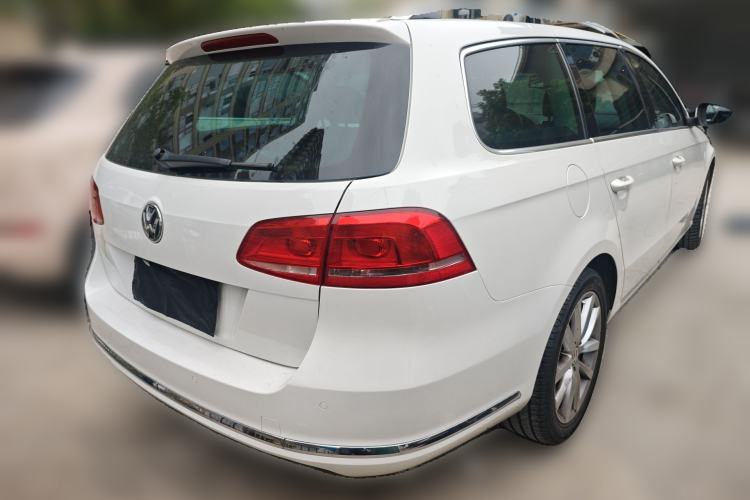 Used Volkswagen Magotan 2012 Travel Edition 2.0 TSI Comfort Version Rear Right 45 Deg