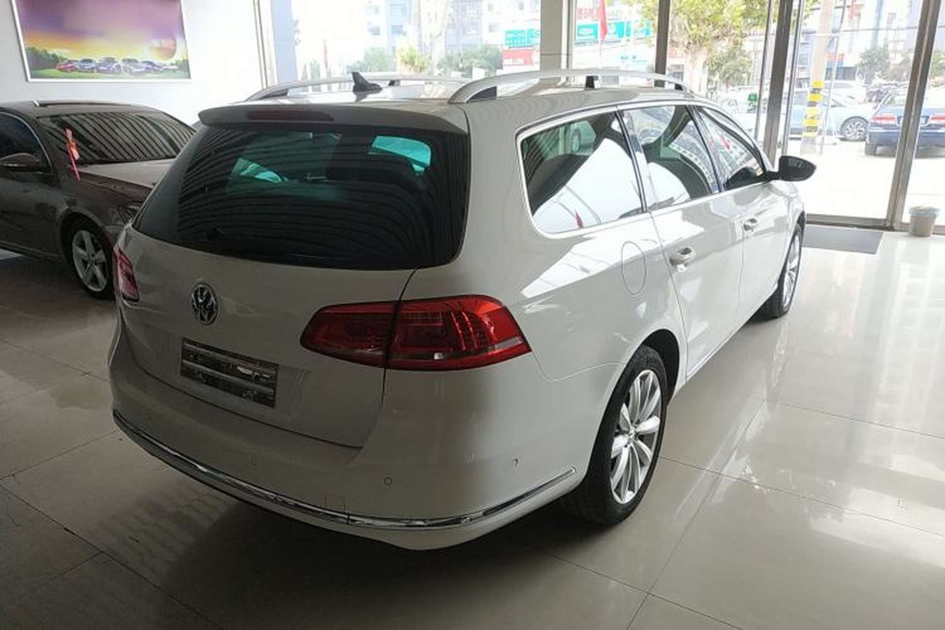 Used Volkswagen Magotan 2012 Travel Edition 2.0 TSI Luxury Version Rear Right 45 Deg