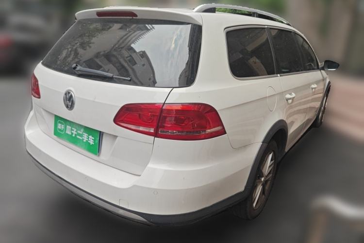 Used Volkswagen Magotan 2012 Travel Edition 2.0 TSI 4x4 Comfort Version Rear Right 45 Deg
