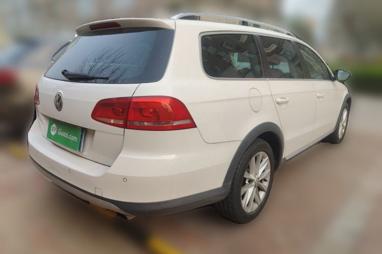 Used Volkswagen Magotan 2012 Travel Edition 2.0 TSI 4x4 Comfort Version Rear Right 45 Deg