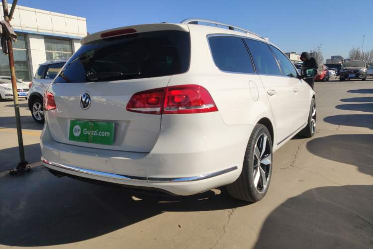 Used Volkswagen Magotan 2012 Travel Edition 2.0 TSI Comfort Version Rear Right 45 Deg