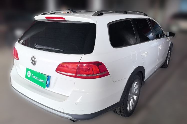Used Volkswagen Magotan 2012 Travel Edition 2.0 TSI 4x4 Comfort Version Rear Right 45 Deg