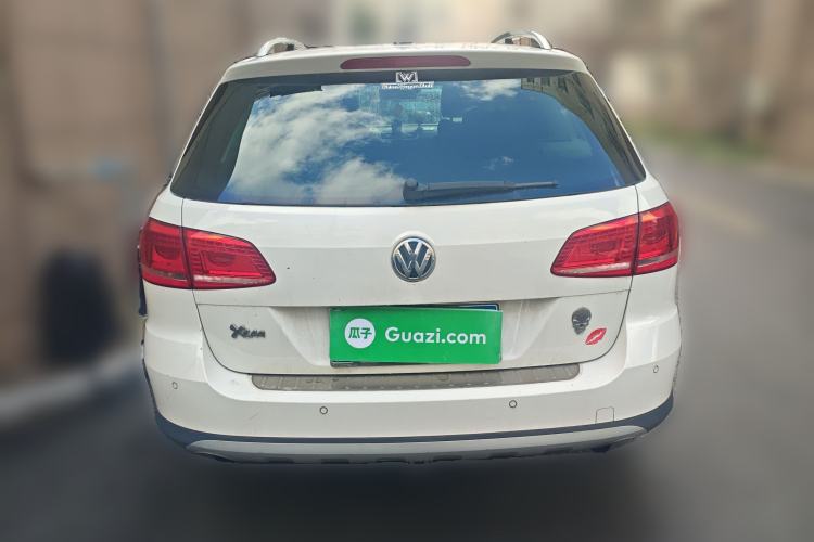 Used Volkswagen Magotan 2012 Travel Edition 2.0 TSI Four-Wheel Drive Luxury Version Rear