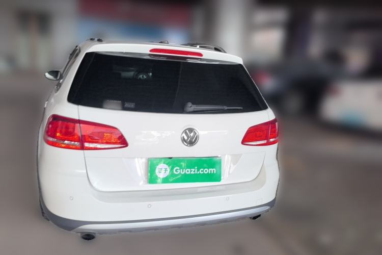 Used Volkswagen Magotan 2012 Travel Edition 2.0 TSI 4x4 Comfort Version Rear