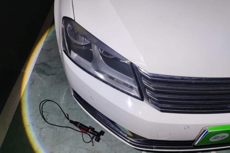 Used Volkswagen Magotan 2012 Revised 1.4 TSI Luxury Version Right Front Headlight