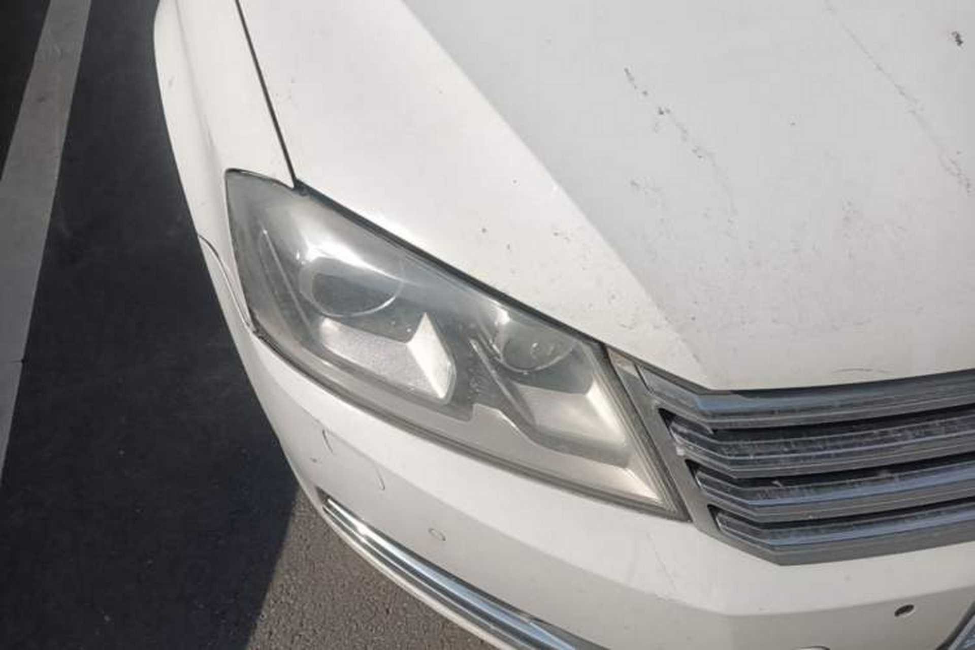 Used Volkswagen Magotan 2012 2.0 TSI Prestige Edition Right Front Headlight