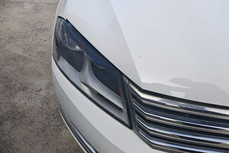 Used Volkswagen Magotan 2012 Revised 1.8TSI Comfort Version Right Front Headlight