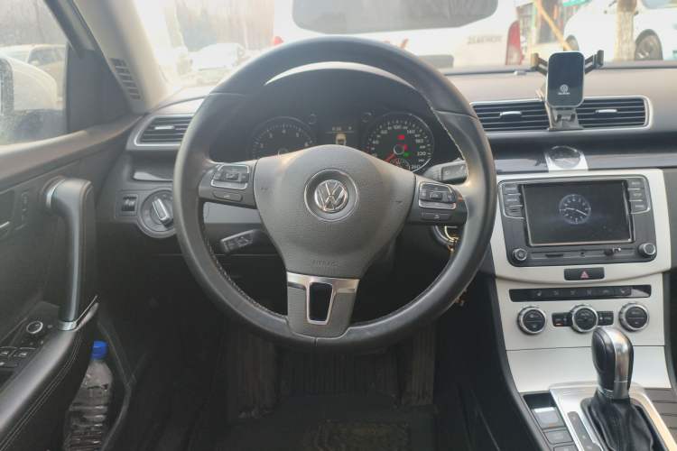 Used Volkswagen Magotan 2012 1.8TSI Luxury Model Steering Wheel