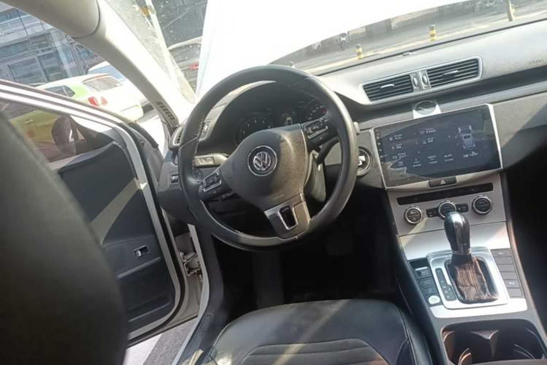 Used Volkswagen Magotan 2012 2.0 TSI Prestige Edition Steering Wheel